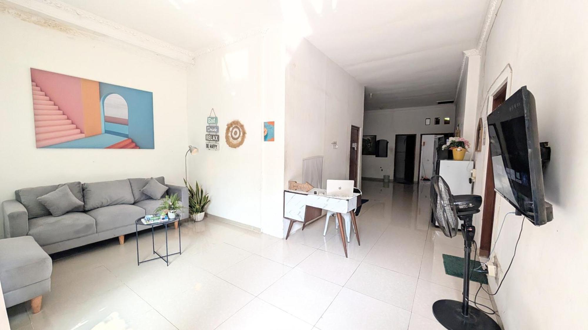 Homey Guesthouse Kertajaya สุราบายา ภายนอก รูปภาพ