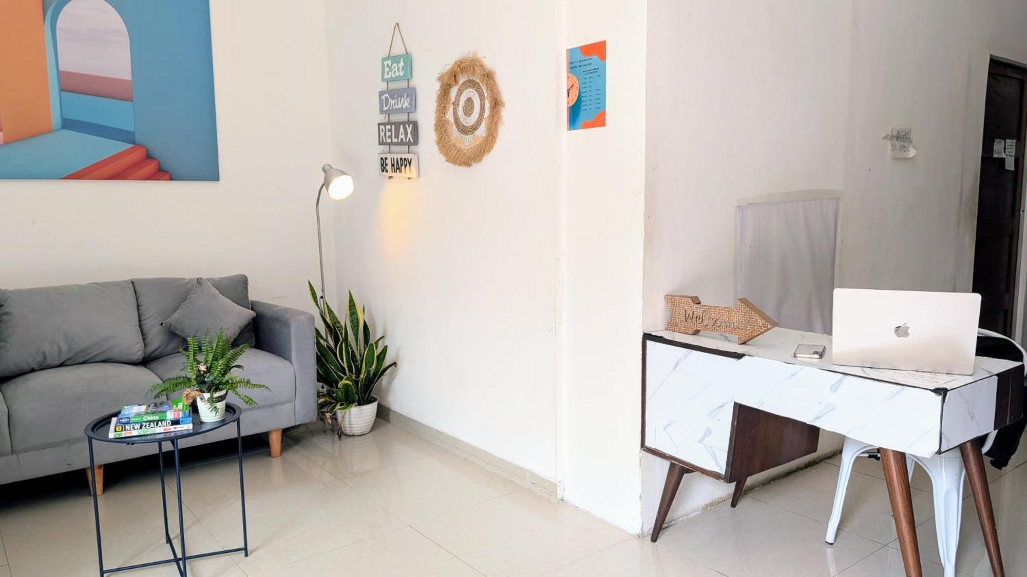Homey Guesthouse Kertajaya สุราบายา ภายนอก รูปภาพ